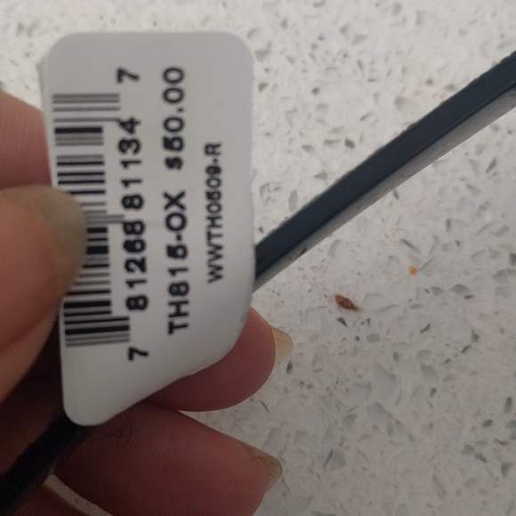 Beautiful black sunglasses by Tahari 🍀🍀🍀 - Picture 7 of 8